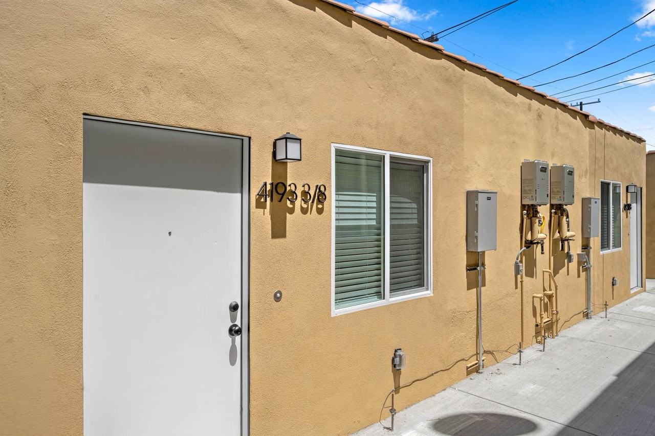 4193 3/4 Leimert Blvd - Photo 4 of 12