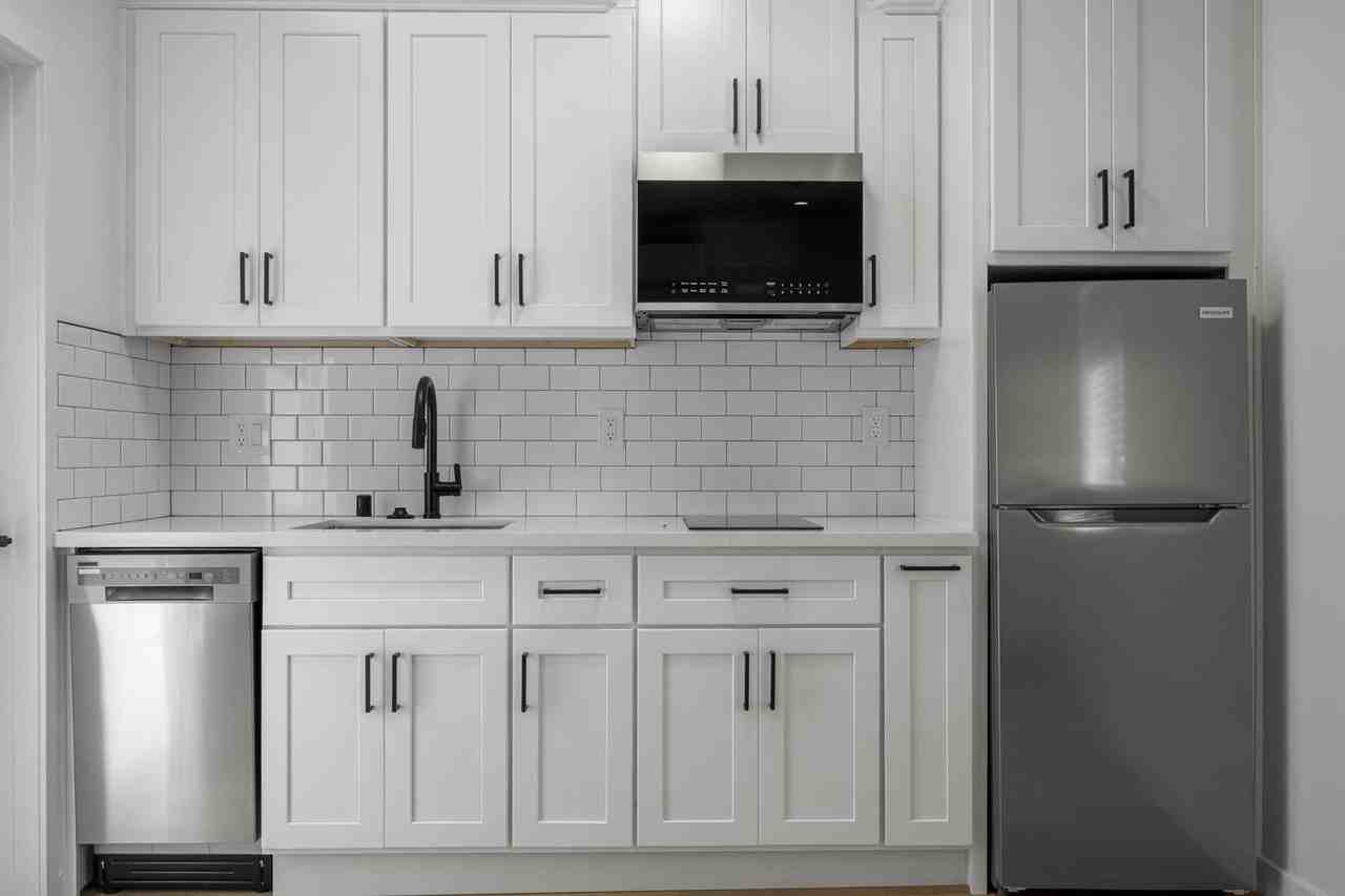 4193 3/4 Leimert Blvd - Photo 5 of 12