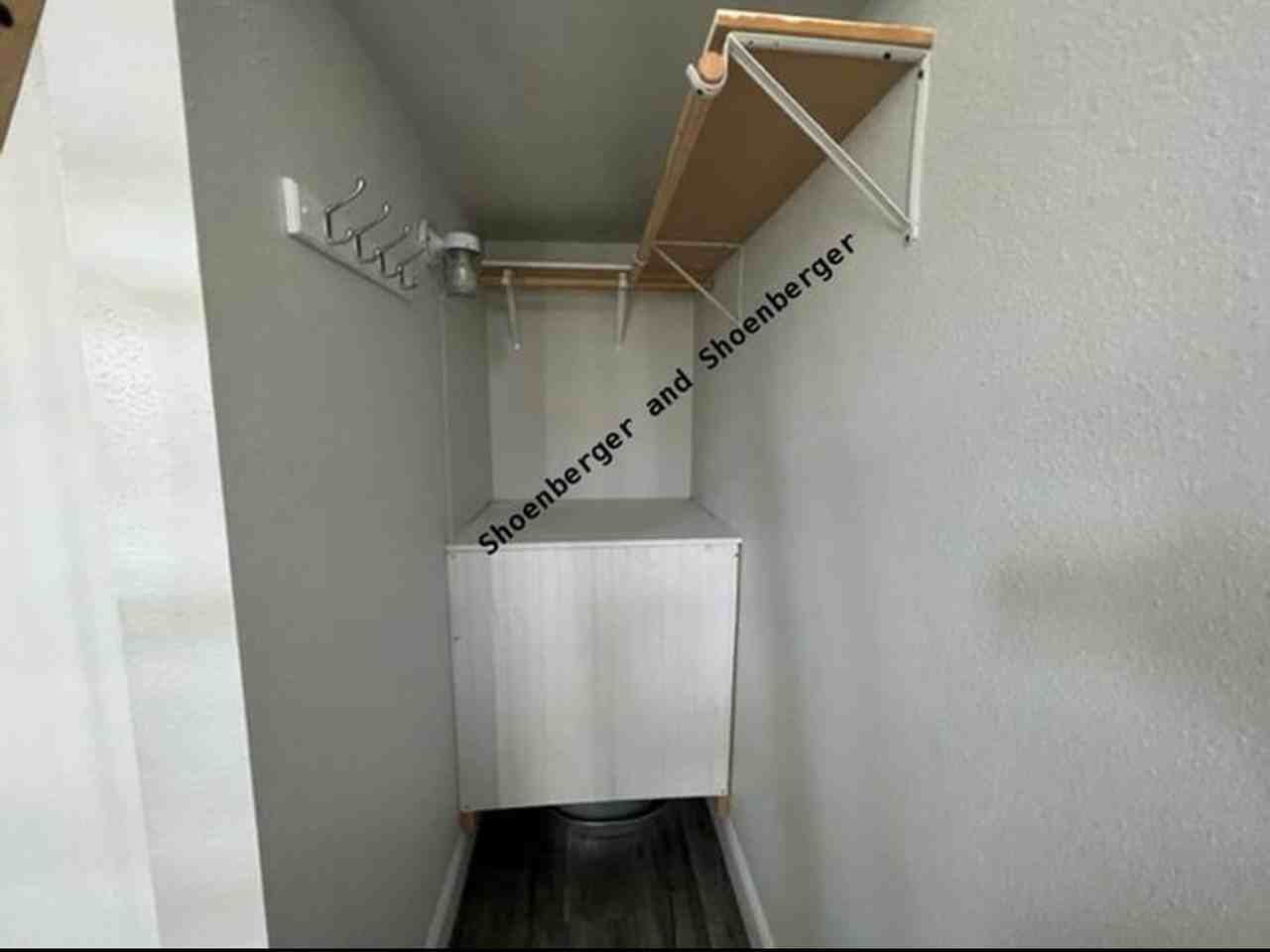 1355 Prater Way #A - Photo 3 of 8