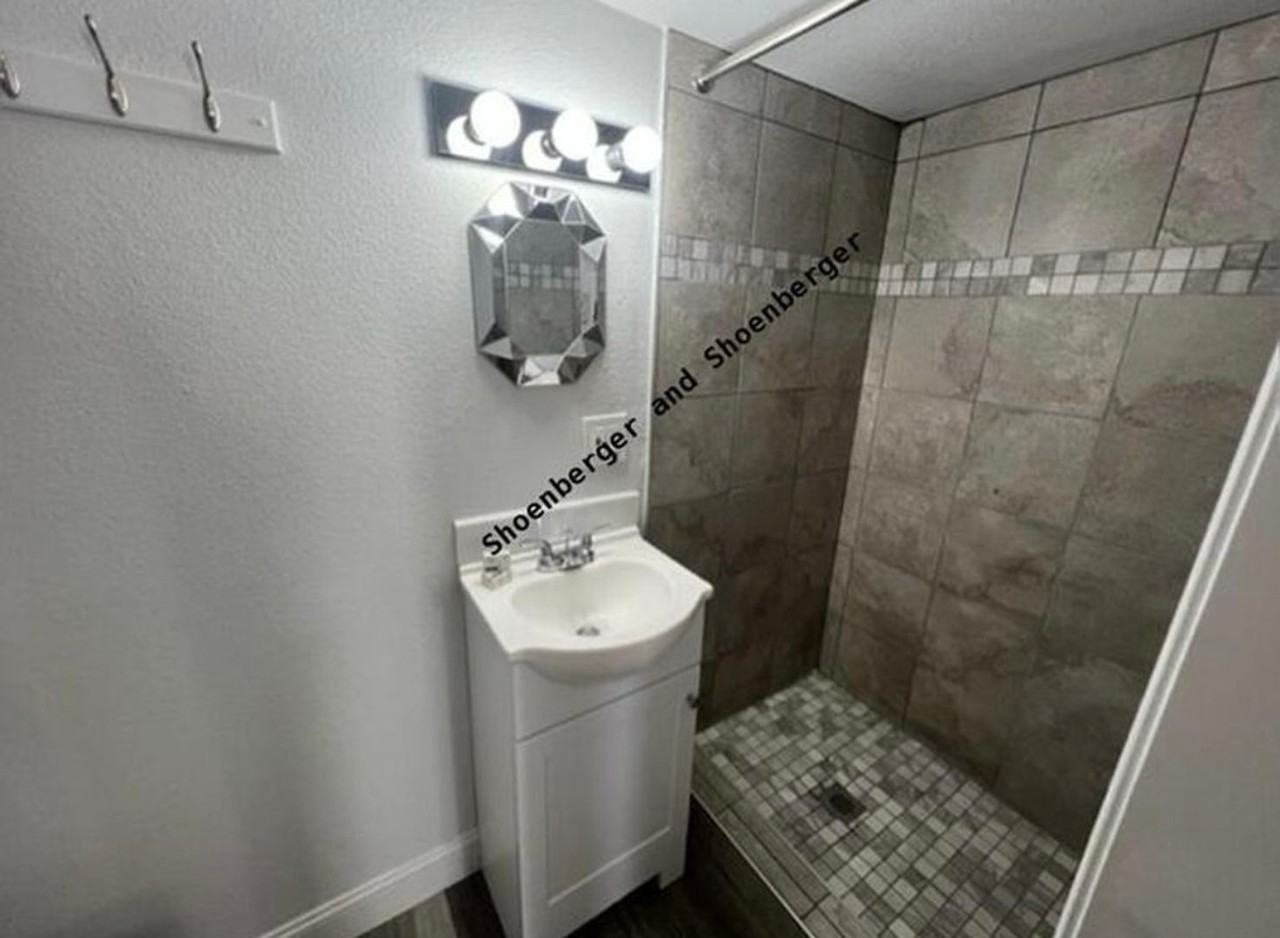 1355 Prater Way #A - Photo 5 of 8