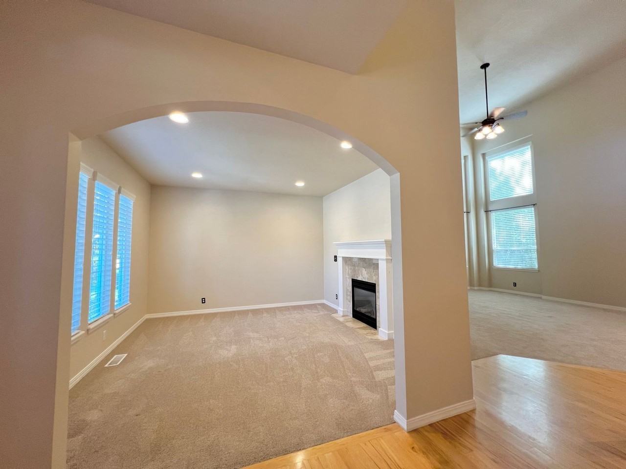 2285 W Windchime Dr - Photo 4 of 38