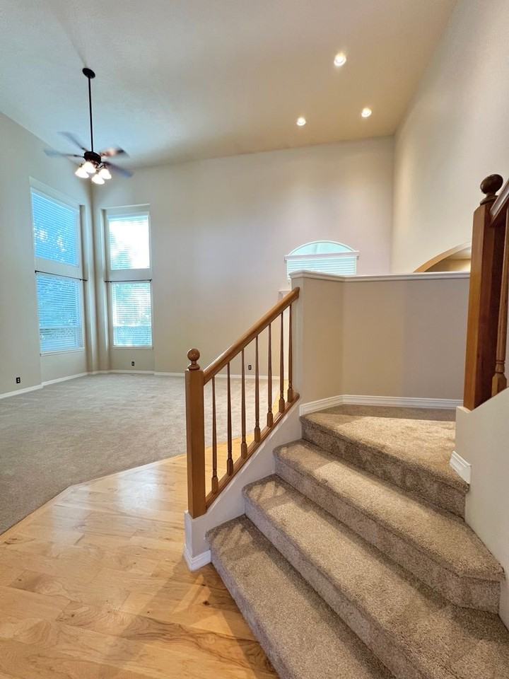 2285 W Windchime Dr - Photo 6 of 38