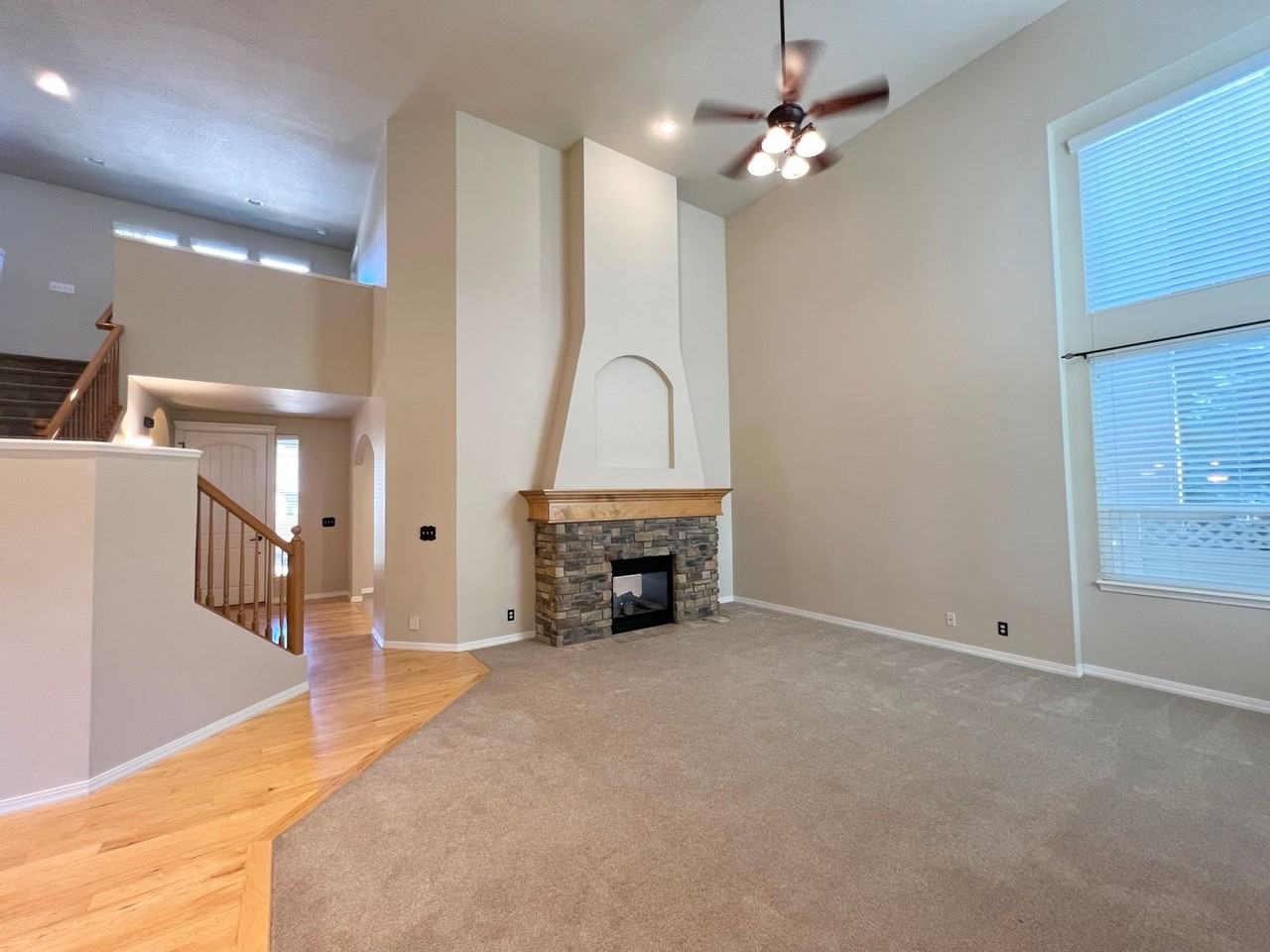2285 W Windchime Dr - Photo 7 of 38