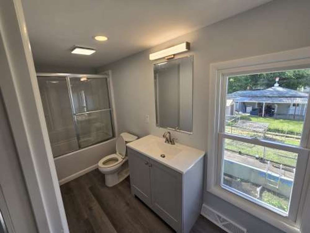 1807 1/2 Riverview Dr - Photo 5 of 8