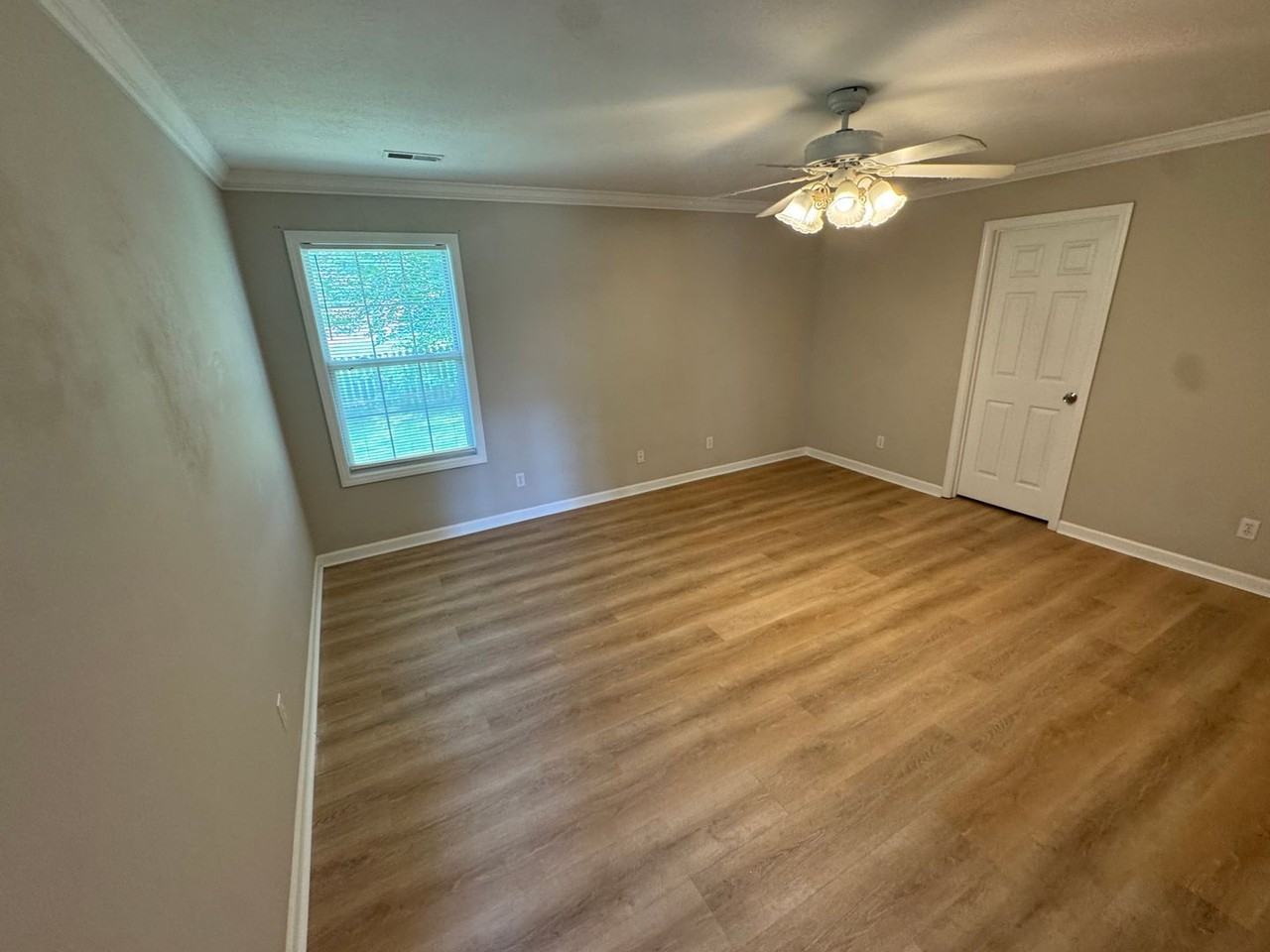 5508 Fenway Ln - Photo 7 of 26