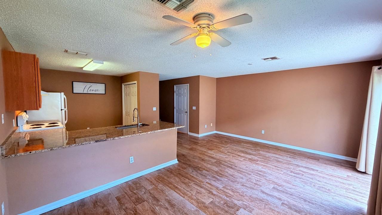 13054 Lexington Summit St - Photo 6 of 27