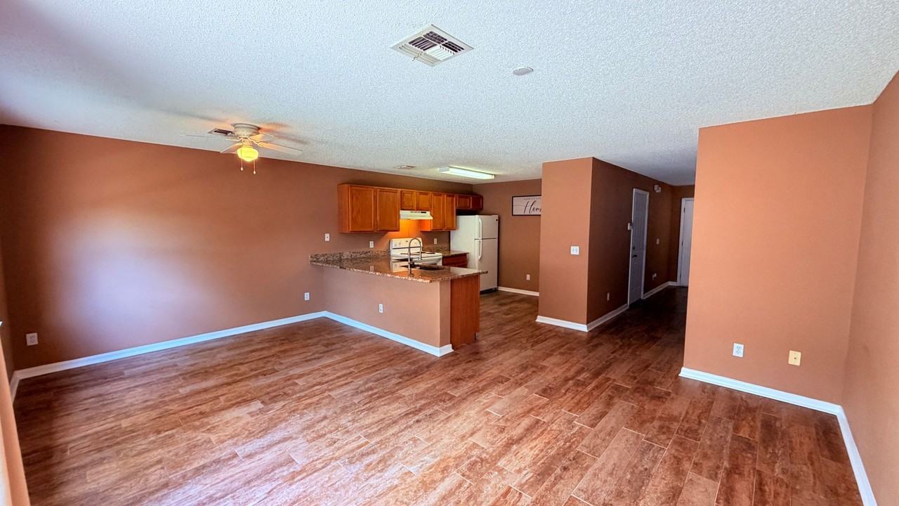 13054 Lexington Summit St - Photo 7 of 27