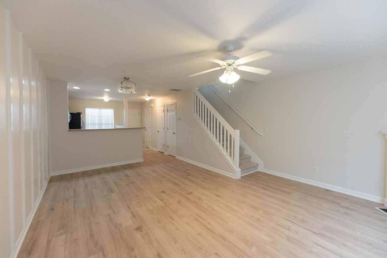 306 Snowy Owl Ct - Photo 2 of 23