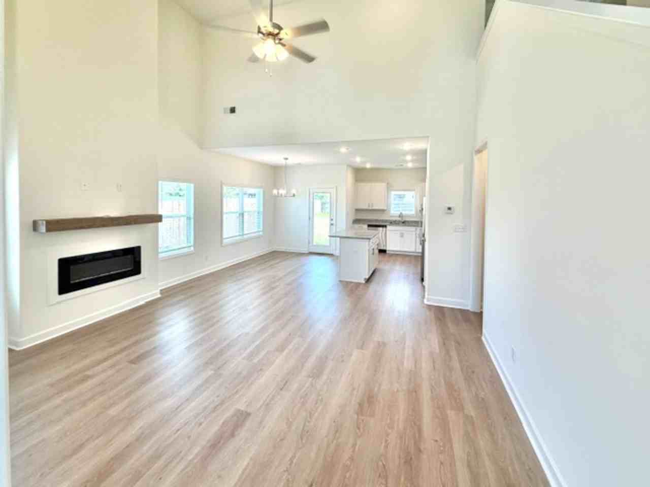 145 145 Summer Rose Ln - Photo 2 of 14