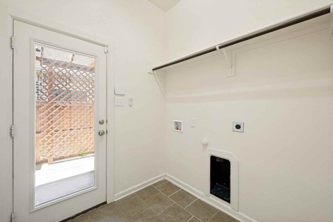 3908 Jasmine Fox Ln - Photo 7 of 13