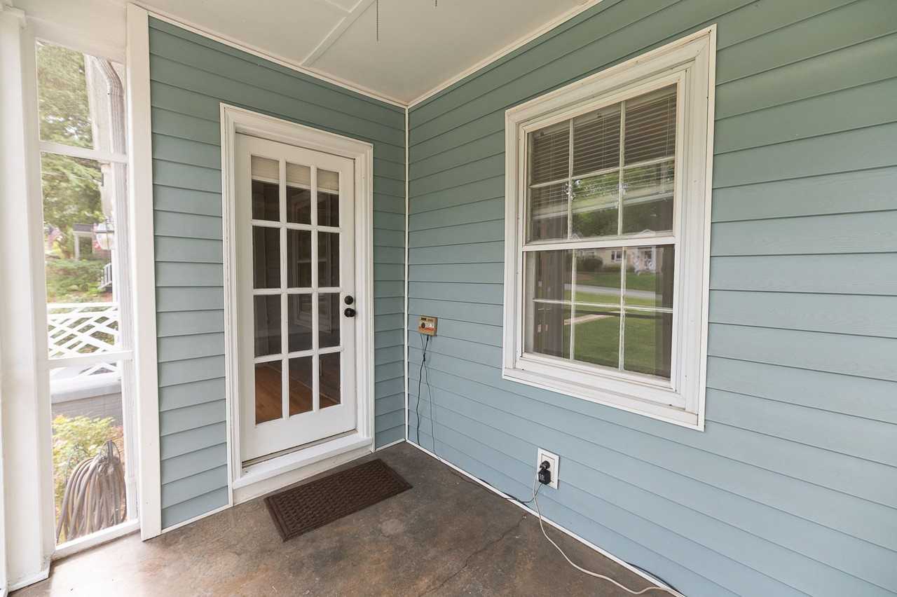1700 Colonial Ave - Photo 4 of 35