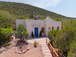 featured image of 1310A Lejano Ln