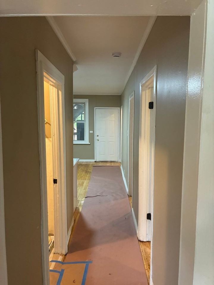 5436 S Justine St - Photo 3 of 37