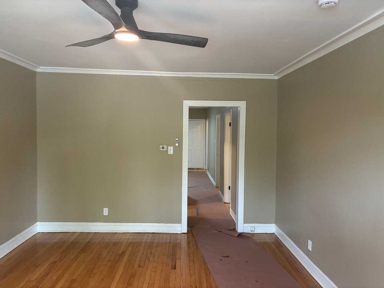 5436 S Justine St - Photo 6 of 37