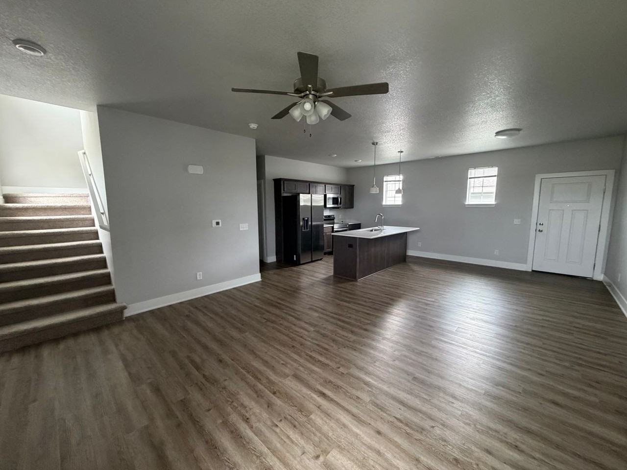 234 Nw Common Pl - Photo 3 of 14