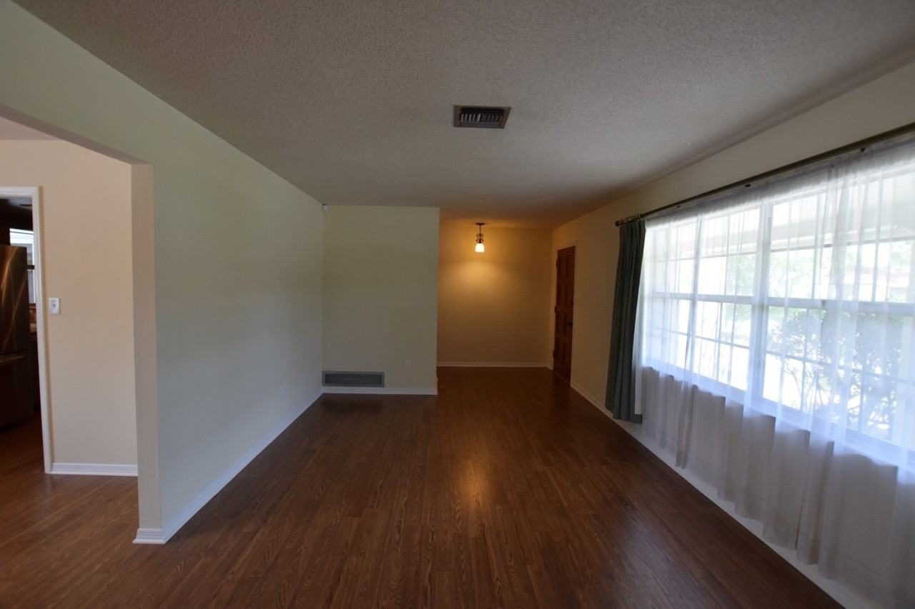 3340 Alena Ct - Photo 3 of 17