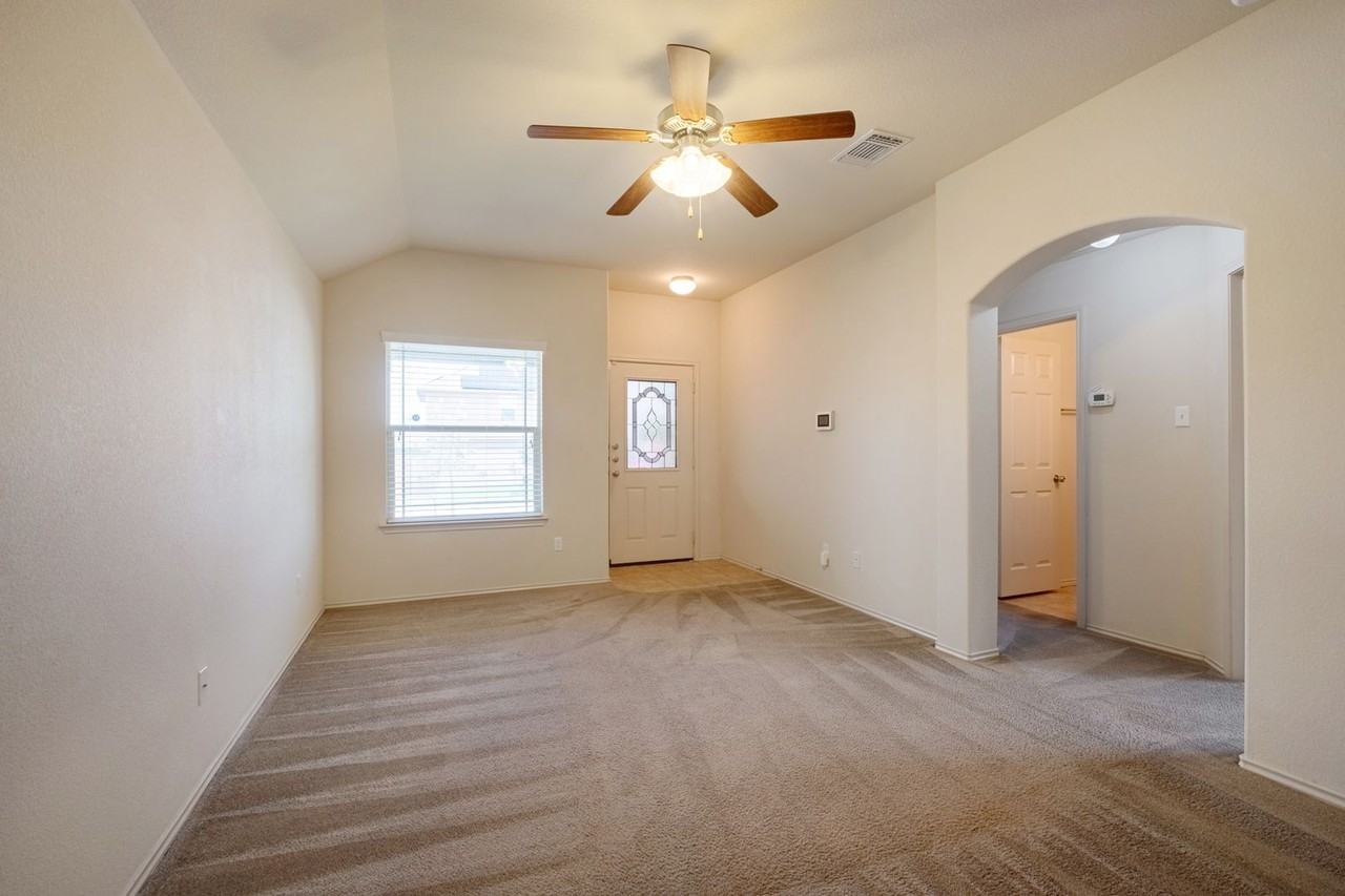 100 Azurite Dr - Photo 5 of 22