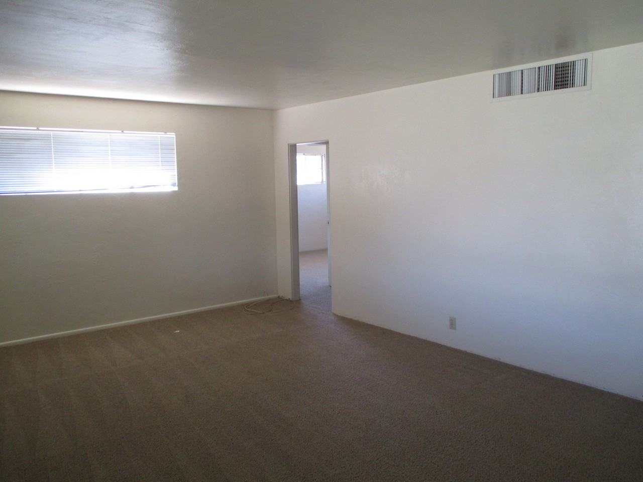 529 W 17th Pl - Photo 5 of 29