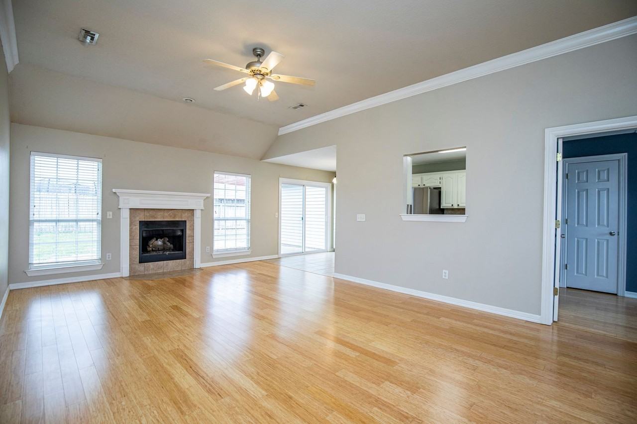518 Topaz St - Photo 3 of 22