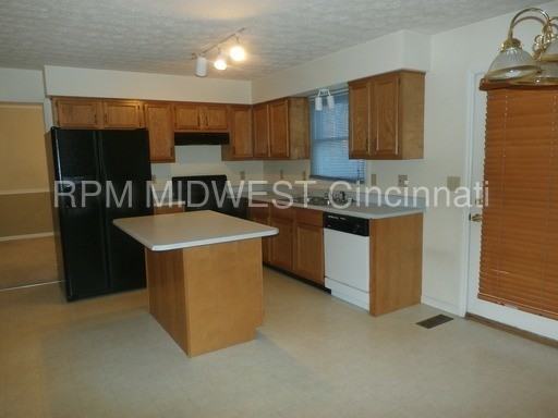 1208 Taylor Ct - Photo 2 of 12