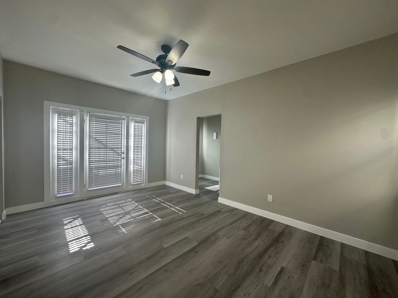 1904 E Bermuda St #09 - Photo 3 of 10