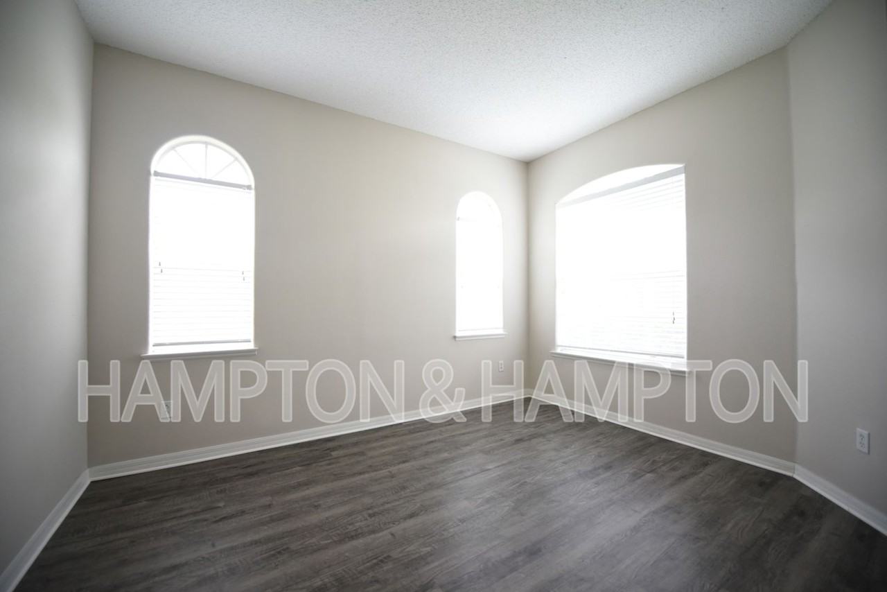 2809 Eagle Claw Ct - Photo 2 of 15