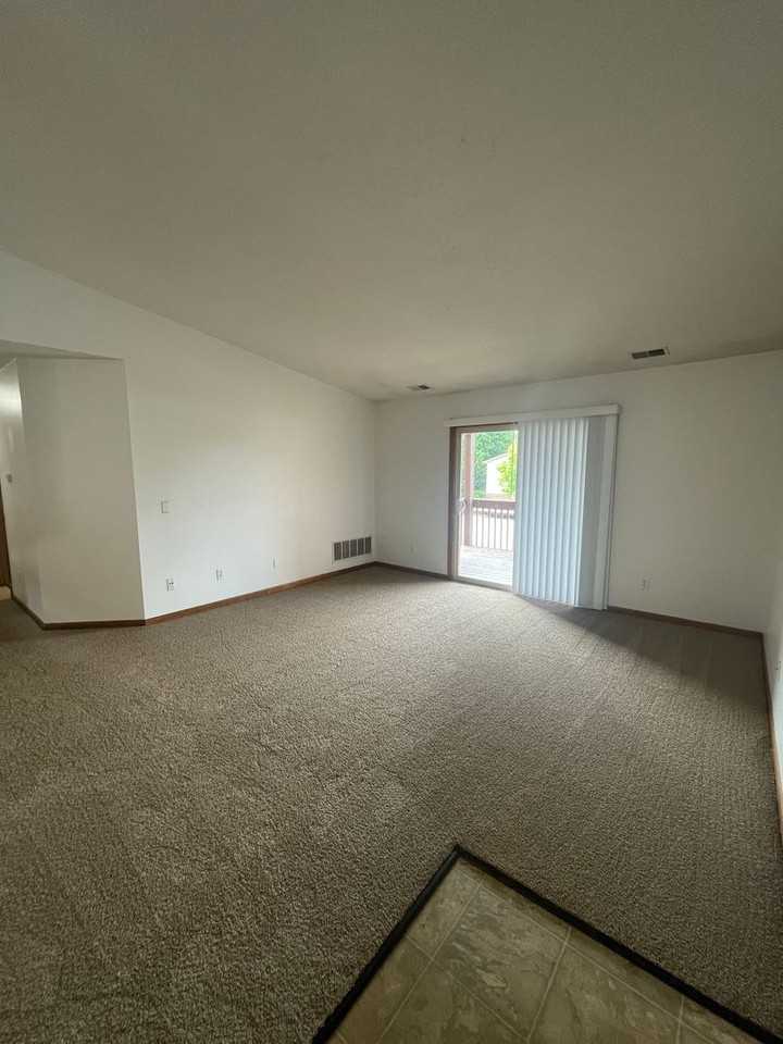 2636 Stadium View Dr #8 - Photo 5 of 20