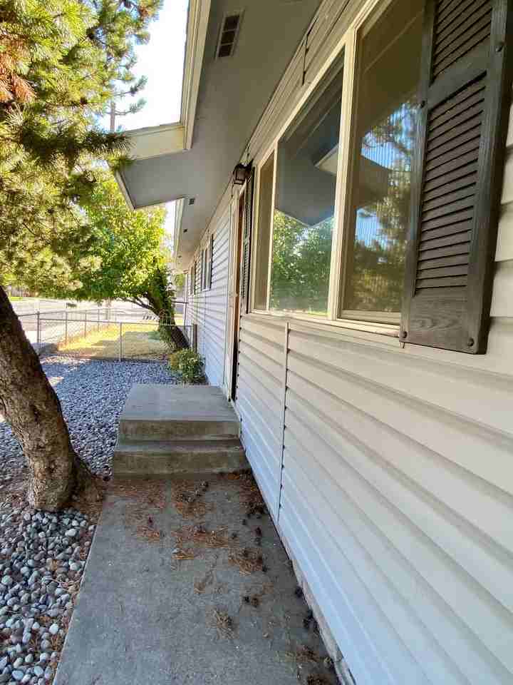 1520 Washburn Way - Photo 2 of 12