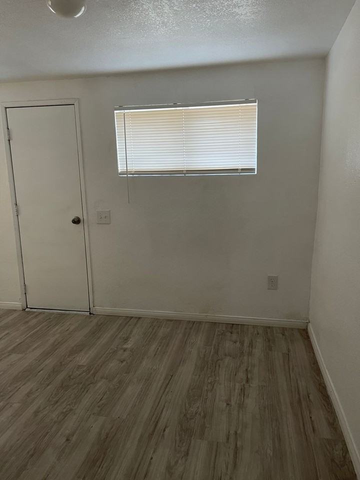 1395 N Pennsylvania Ave - Photo 5 of 35
