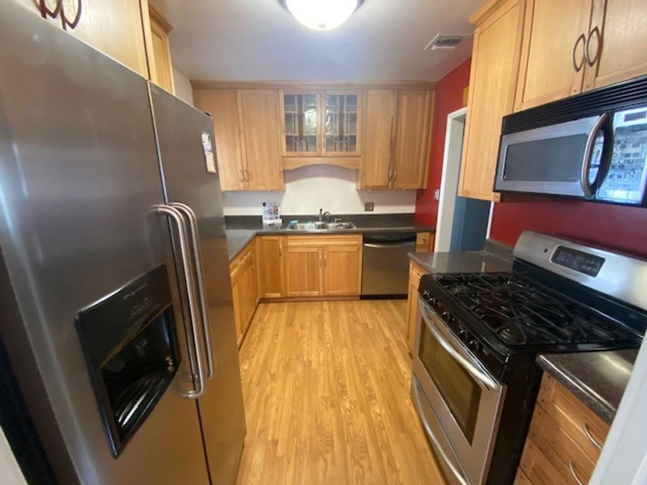11919 Hopland St - Photo 3 of 15