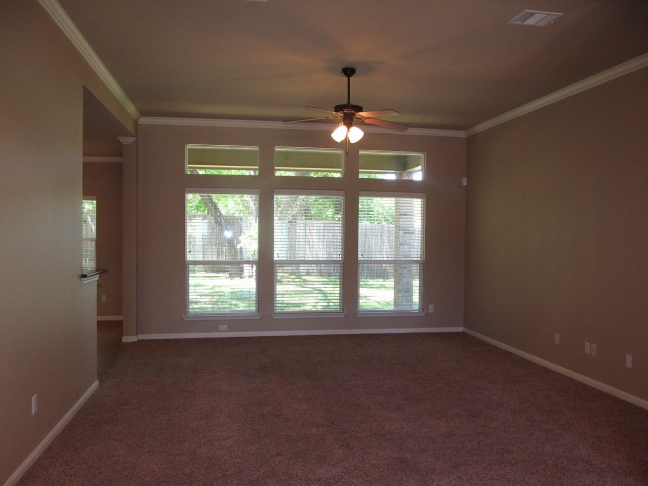 2515 Twin Ridge Ct - Photo 2 of 19