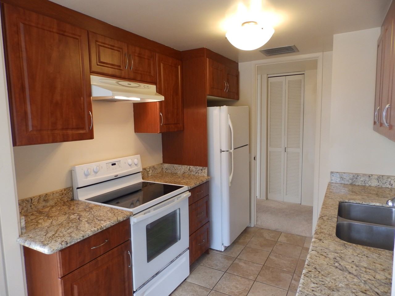 Harbor Dr - Photo 2 of 28