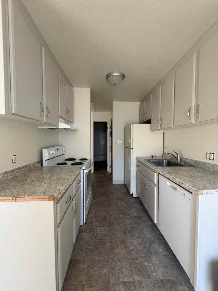 400 S Saliman Rd #54 - Photo 2 of 7