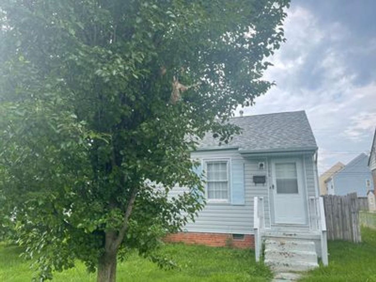 1106 Althea Pkwy - Photo 2 of 17
