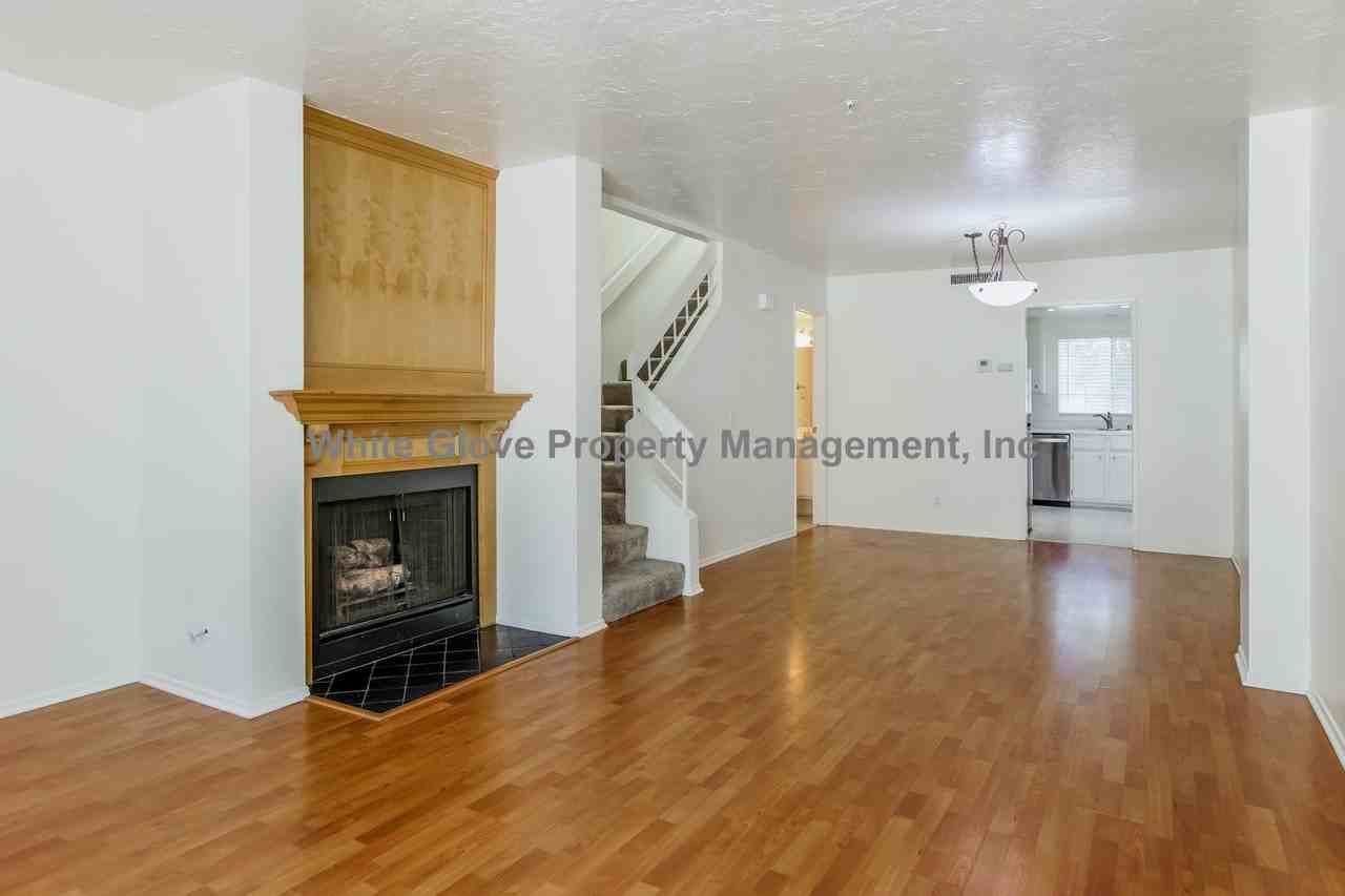 205 S Redwood Ave #33 - Photo 4 of 17