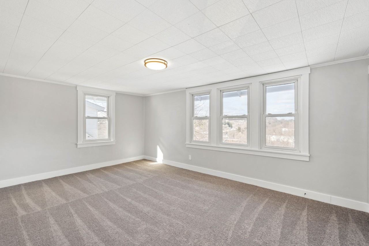 3001 Home Ave - Photo 5 of 26