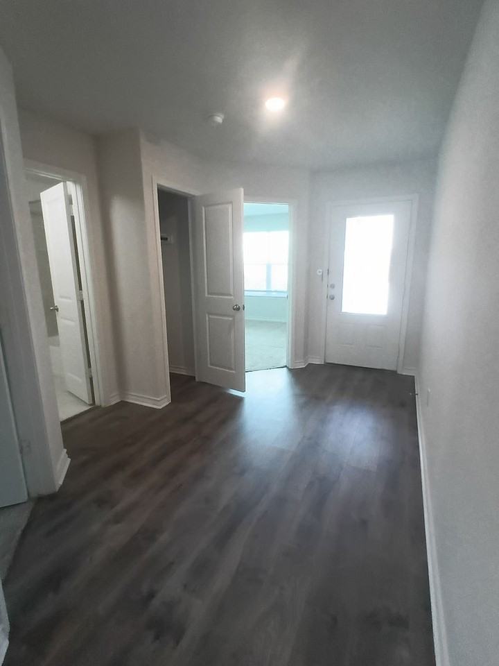 6507 Hoffman Pln - Photo 3 of 16