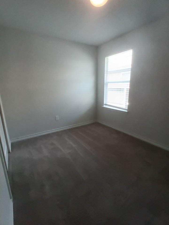 6507 Hoffman Pln - Photo 4 of 16