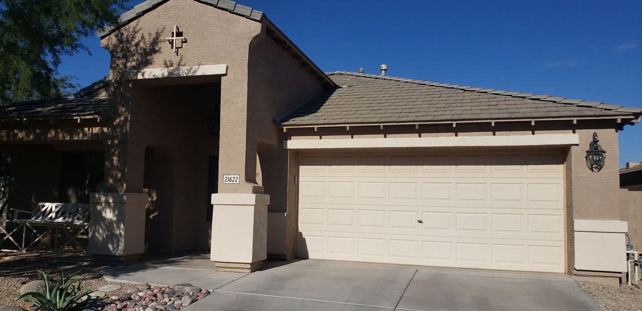 21622 N Dietz Dr - Photo 2 of 11
