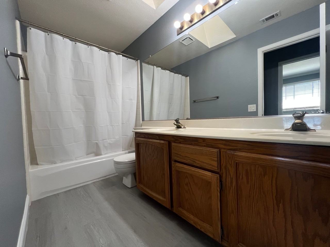 128 Ferrera Dr - Photo 2 of 16