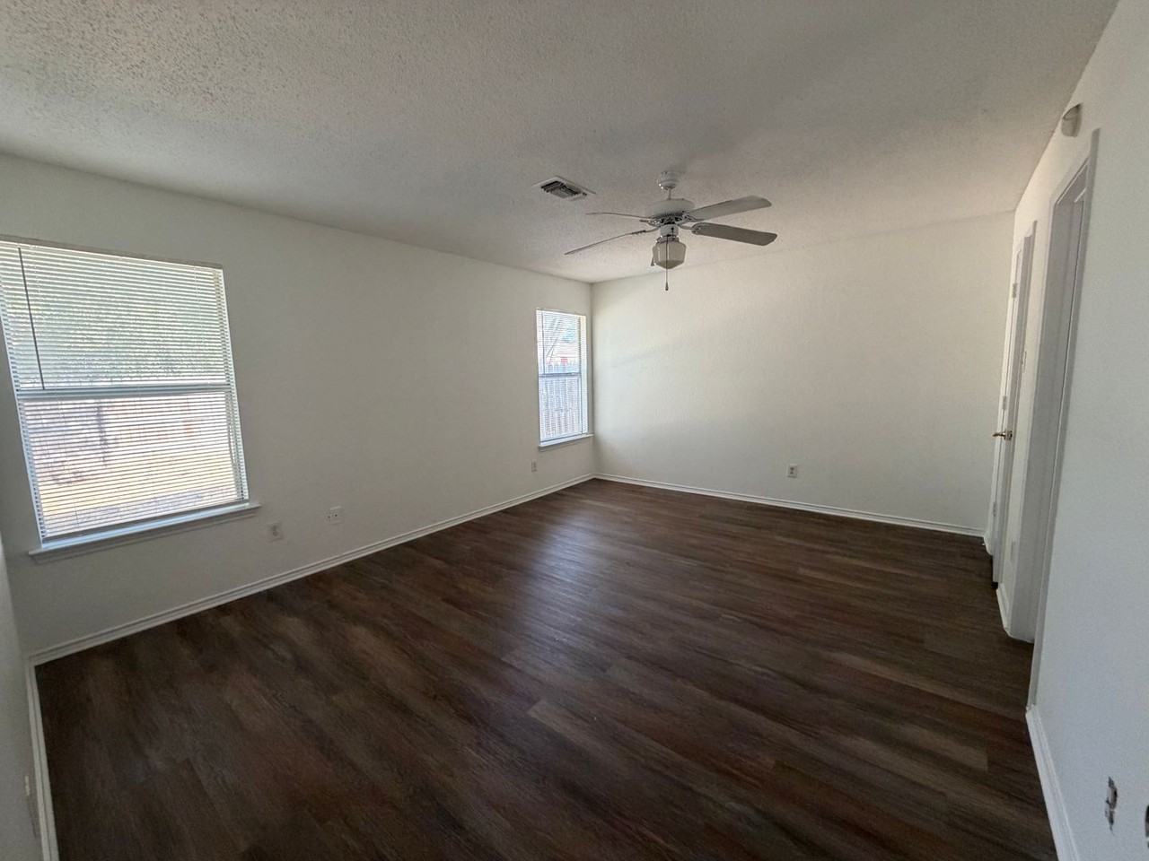 7116 Nohl Ranch Rd - Photo 5 of 10