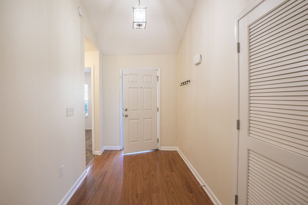 5253 Plantation Home Way - Photo 7 of 32