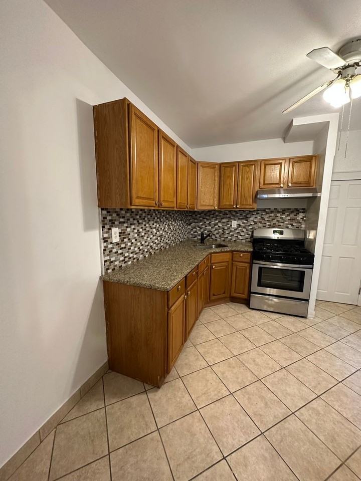 3185 Tulip St - Photo 7 of 27