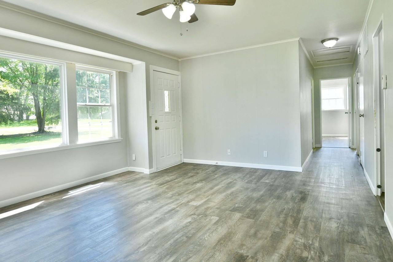 2344 Clearview Ave Nw - Photo 6 of 34