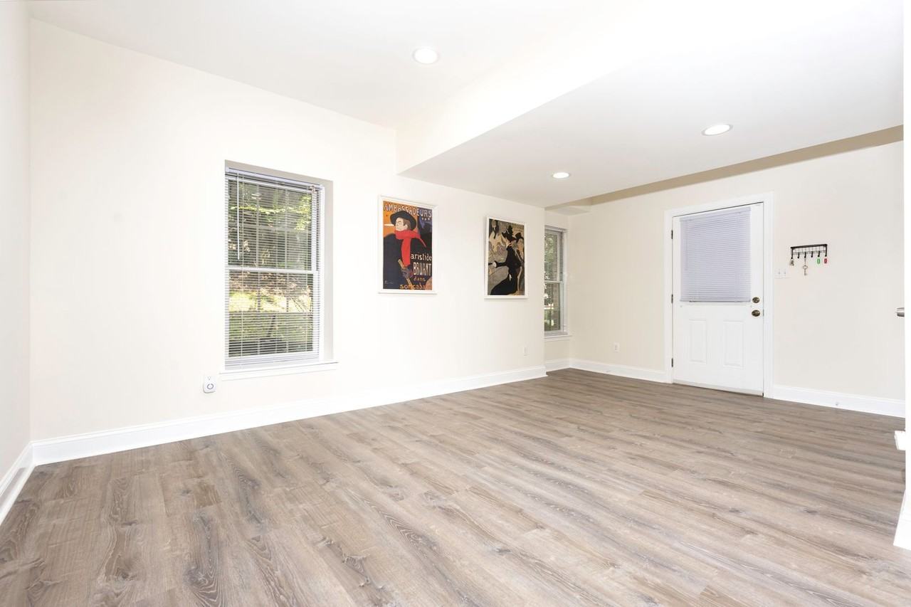 7715 Mary Cassatt Dr - Photo 3 of 13