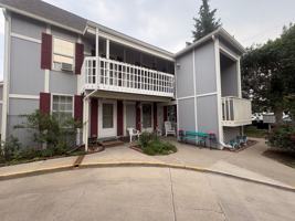 featured image of 107 W Simpson St