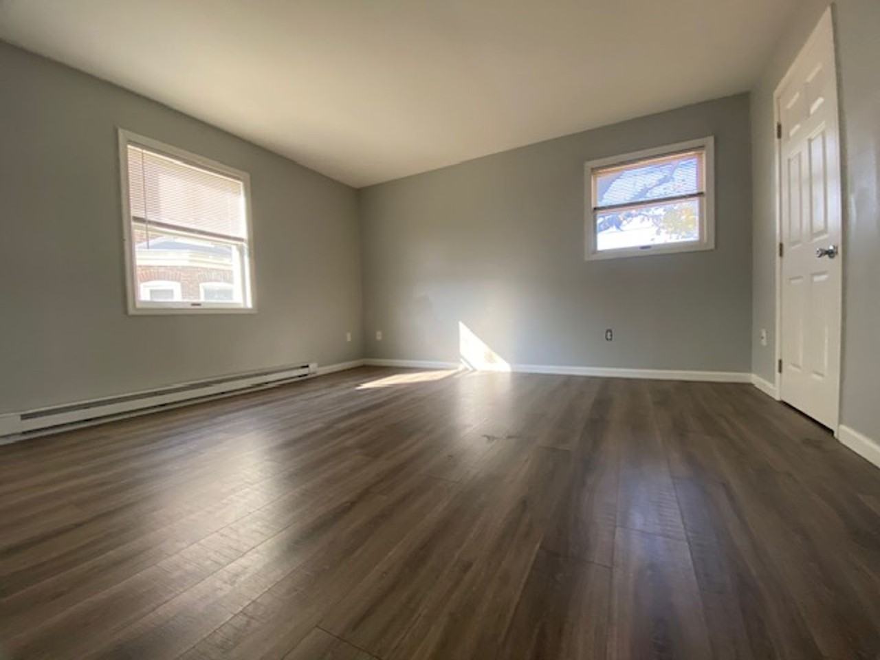 532 Broad St - Photo 7 of 11