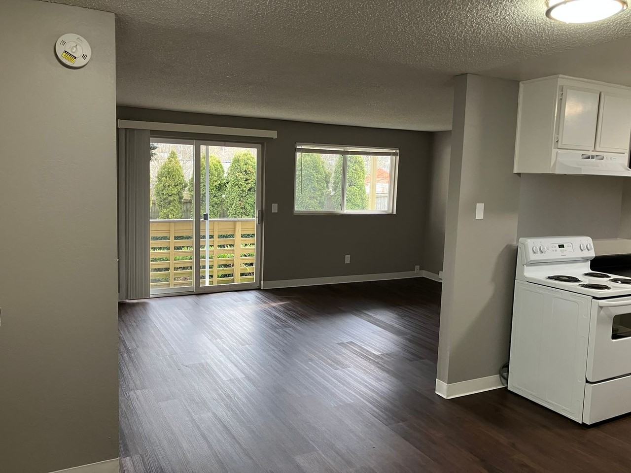 Sequoia Grove Apartments - Photo 5 of 25