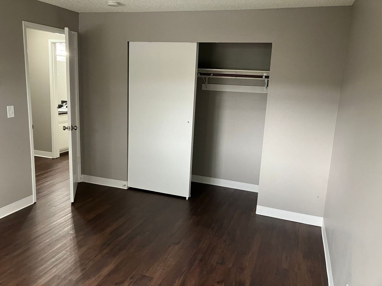 Sequoia Grove Apartments - Photo 7 of 25