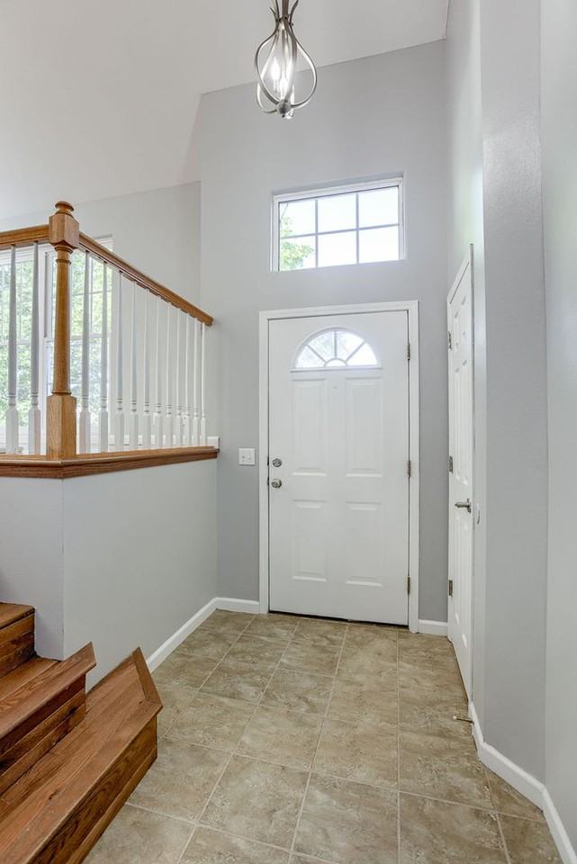 7333 S 183rd St - Photo 3 of 24